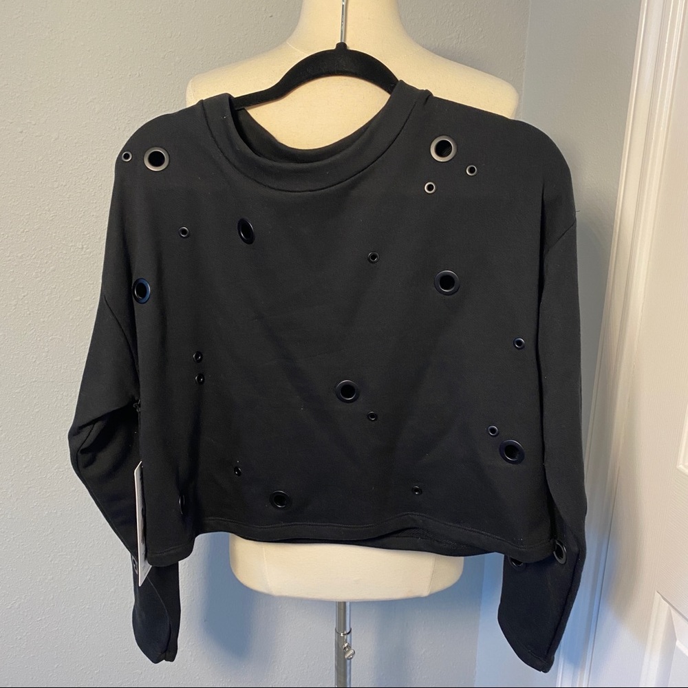 ALO Yoga Black Cadence Crop Grommet Sweatshirt Size Medium MWT